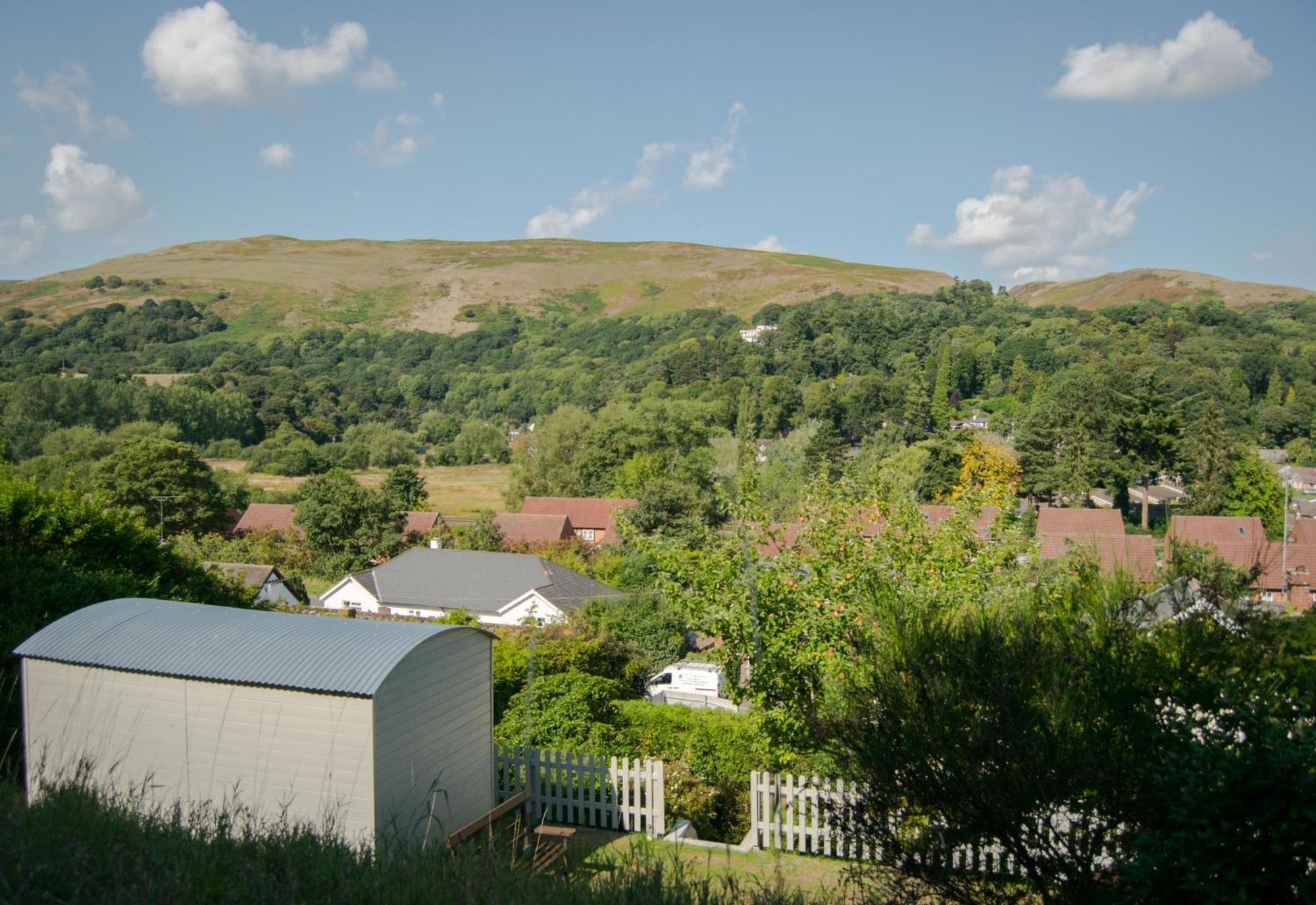 Hilltop Hut Church Stretton Exterior foto