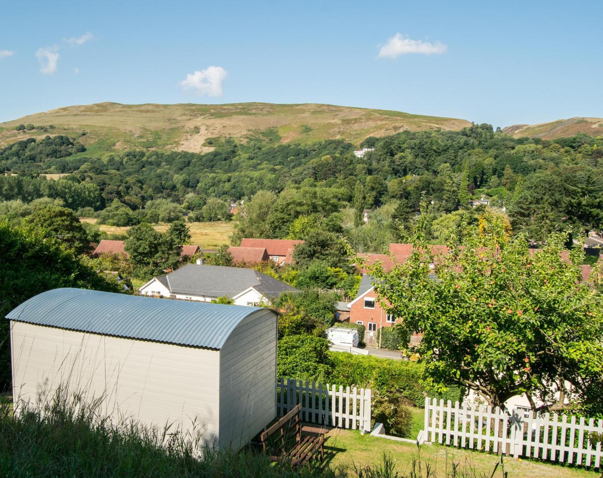 Hilltop Hut Church Stretton Exterior foto